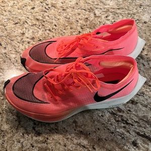 Nike ZOOM-X Vaporfly Next% (Size 7.5 men’s, size 9 women’s)